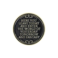 Spilla creativa rotonda in smalto nero con citazione inglese goffrata in oro - Stile Motto Vintage (QHXZ3226)