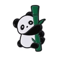 Süße Panda Brosche Emaille Pin mit grünem Bambus in Schwarz-Weiß Farbkombination - Panda Hält Bambusstange Stil (QHXZ3996)
