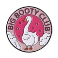Spilla in smalto con oca divertente e scritta Big Booty Club su cerchio rosa - Design Oca Divertente (QHXZ4331)