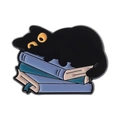 Spilla smaltata con gatto nero su libri blu, distintivo metallico creativo - Stile Gatto Sdraiato Sui Libri (QHXZ4326)