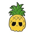 Spilla smaltata creativa teschio ananas con corpo giallo e dettagli foglie verdi - Stile Teschio Ananas (QHXZ4410)