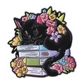 Broche en émail chat noir dormant sur des livres avec fleurs colorées en alliage de zinc - Style Chat Sur Livres (QHXZ4570)