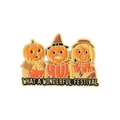 Spilla smaltata per Halloween con spaventapasseri zucca e bordi in metallo dorato - Stile Trio di Tre Zucche (QHXZ4786)