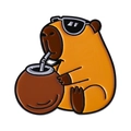Broche en émail capybara amusante portant des lunettes et buvant du thé maté chaud - Style Lunettes de Soleil buvant (QHXZ4718)