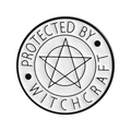 Protected by Witchcraft round enamel pin with black pentagram and white background - Pentagram Slogan Style (QHXZ5117)