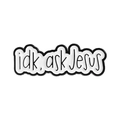 Spilla smaltata minimalista con scritta a mano 'idk, ask Jesus' su sfondo bianco - idk Ask Jesus Scrittura a Mano (QHXZ5119)