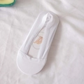 Socquettes invisibles blanches en soie glacée pour femmes avec silicone et semelle coton - Taille unique / Blanc