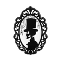 Vintage gotische emaille pin met schedel, hoge hoed en spin in ovale lijst - Gentleman Skelet Silhouet Stijl (QHXZ5010)