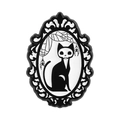 Gothic emaille speld van kattenschedel en spinnenweb in barokke ovale lijst - Skelet Kat Silhouet Stijl (QHXZ5011)
