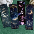 Marcapáginas de tarot minimalistas con luna y cielo estrellado sobre fondo de felpa - Serie Secreto Del Tarot