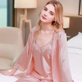 Dreiteiliges Damen-Schlafanzugset aus Satin in Hellrosa mit Spitze und langer Hose - M / Lederrot