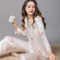 Pijama de seda para mujer con estampado floral, top de manga larga y pantalón holgado - M / Loto Marfil