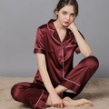 Pyjama deux pièces en satin bordeaux avec haut à manches courtes et pantalon long - M / Haut Et Bas / Bordeaux / Mme