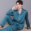 Seiden-Pyjama-Set für Herren in Dunkelblau mit beigen Paspeln für bequeme Loungewear - M (Herren) / Herrenstil / Seeblau