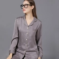 Pigiama elegante in seta malva per donna con trama jacquard e bordature dorate - M / Taupe (Donne)