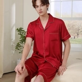 Pyjama en satin rouge pour homme avec manches courtes, passepoil et texture soyeuse - Rouge Vin (Hommes)