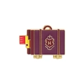Spilla smaltata a forma di valigia vintage con stemma dorato e dettaglio sciarpa - Stile Bagaglio Rosso Scuro(QHXZ1723)
