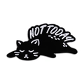 Emaille-Anstecknadel mit schwarzer Katze und dem weißen Schriftzug NOT TODAY im Design - Nicht Heute Faule Katze Stil (QHXZ3741)