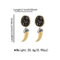 Etnische lange hanger oorbellen met zwart-gouden ronde knopjes en gouden hoorns - Zwart Goud Getextureerde Retro Hoorn Hanger Oorbellen (EXXL028)