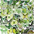 Detailopname van 50 groene vlinderstickers, waterbestendige decoratie voor DIY en notebooks - Groen