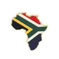 Vergoldete Metallbrosche in Form Afrikas mit den Farben der südafrikanischen Flagge - Südafrika