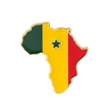 Senegal-Flaggen-Anstecknadel in Kartenform mit grün-gelb-roten Emaille-Farben und Goldrand - Senegal