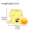 Spilla in smalto con gattino che mangia sushi, dimensioni 34 mm e peso di 6 g - Gatto Giallo Che Mangia Sushi