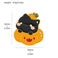 Halloween emaille speld met een schattige zwarte kat op een oranje pompoen accessoire - Zwarte Kat op Pompoen Stijl (XZ3020-2)