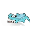Simpatica spilla in smalto dinosauro azzurro che dorme su un cuscino bianco - Stile Dinosauro Blu Che Dorme Su Cuscino (xz2077)