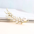 Elegant gold wheat ear brooch featuring sparkling marquise crystals and a large white pearl - Clear (Silver)