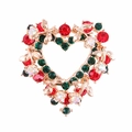 Detalle del broche de corazón navideño con cristales rojos y verdes en metal dorado - Corona de Navidad con Corazón Hueco (Style 5)
