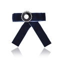 Details einer eleganten blauen Samtschleife-Brosche mit funkelnden Kristallen - Dunkelblau Samt Stil (款式2)