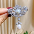 Spilla di perle vintage stile bizantino con farfalla argentata e intarsi in zircone lucido - Tb1352 Perla Naturale