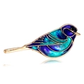 Exquisite Vogel-Brosche mit blauem Emaille und Goldplattierung auf weißem Grund - Vogelform (C483-A)