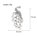 Spilla pavone d'argento con perle bianche e strass scintillanti per uno stile vintage - Pavone d'Argento (B012-B)