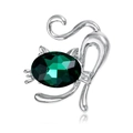 Simpatica spilla a gatto argentata con grande cristallo verde sfaccettato su sfondo bianco - Base Argento Pietra Verde (C725-A)