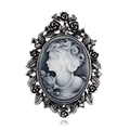 Broche camée de style victorien avec motifs de roses et cristaux noirs élégants - Style Dame Vintage (C056-A)
