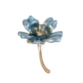 Eleganter mattblauer Kirschblüten-Anstecker mit Roségold-Akzenten auf weißem Hintergrund - Dunstblaue Blume (C492-B)