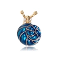 Elegante spilla a chiocciola dorata con guscio in smalto blu e strass lucidi su sfondo bianco - Lumaca Blu Profondo (C314-B)