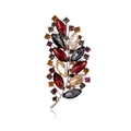 Spilla a foglia vintage con cristalli colorati e montatura argento su sfondo bianco - Stile Foglia di Cristallo Multicolore(B249-A)
