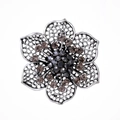 Silberne hohle Kamelienblüten-Brosche mit braunen Strasssteinen im Vintage-Stil - Silber Hohl Floral (C637-A) / Silber Stil (C637-A)