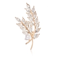 Detalle del broche de espiga de trigo con cristales de marquesa y perla blanca - Estilo Espiga de Trigo Transparente (C424-B)