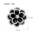 Eleganter schwarzer Blumen-Brosche aus Legierung mit Strass und Maßangaben auf weißem Grund - Achtblättriger Schwarzstein Floraler Stil (B168-A)