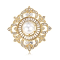 Spilla barocca vintage con grande perla bianca e cristalli in finitura oro - Stile Dorato (XZ031-A)