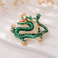 Detailansicht der chinesischen Drachenbrosche mit grüner Emaille und goldfarbenen Akzenten - Chinesischer Stil Grüner Drache