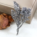 Broche floral vintage con piedras grises en joyero y fondo de corteza natural - Estilo Floral de Hoja (XZ5-342) / Color gunmetal