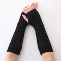 Calentadores de brazos negros de punto con diseño de diamantes huecos y puños elásticos - Negro