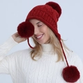 Caldo cappello invernale in maglia di ciniglia rossa da donna con pompon e paraorecchie - Taglia unica / Rosso