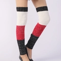 Dicke gestrickte Overknee-Beinstulpen mit buntem Patchwork-Design und Rippenstruktur - Einheitsgröße / Schwarz Rot Weiß Patchwork