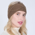 Grobstrick-Stirnband in Braun mit Zopfmuster für winterliche Wärme und Stil - Khaki